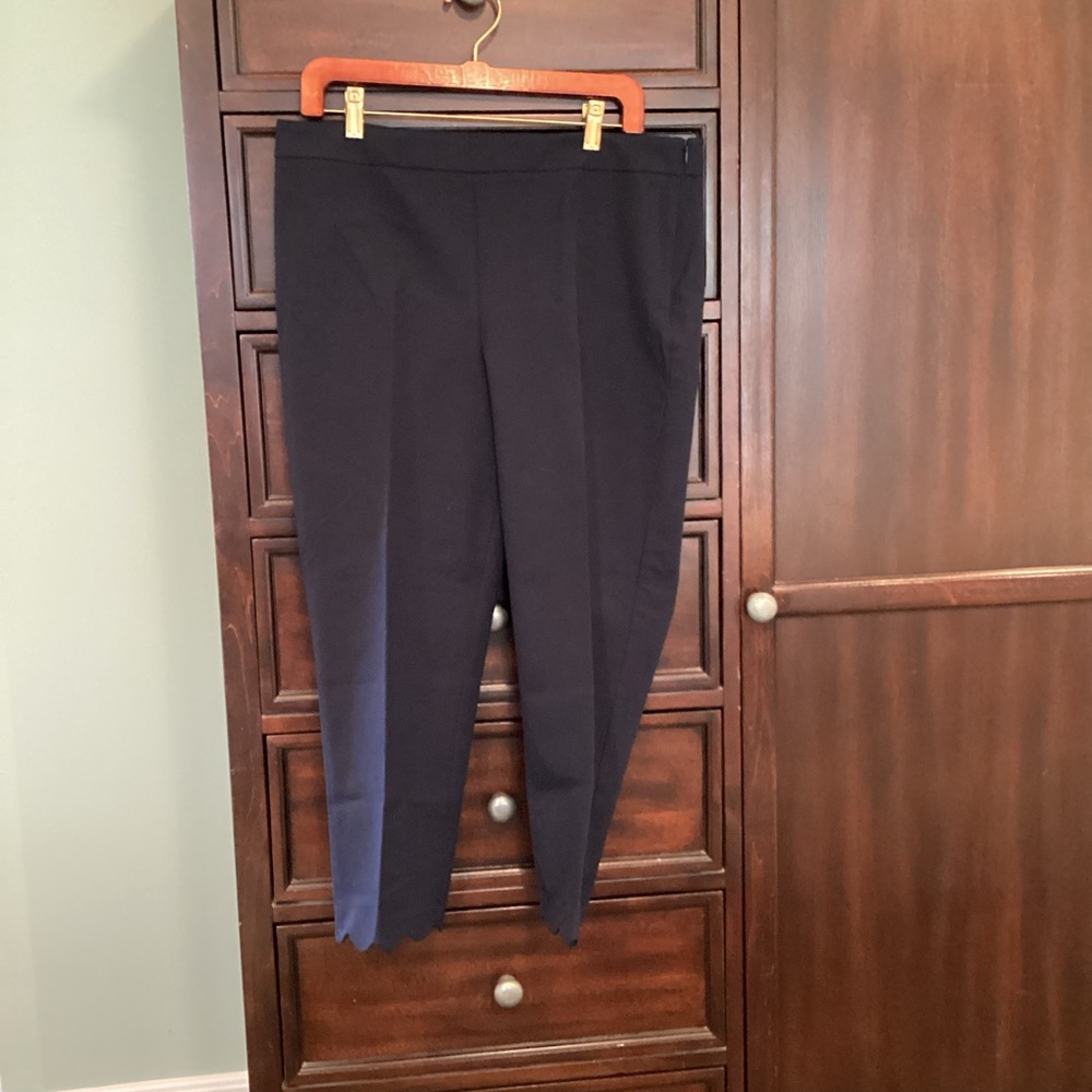 Talbots Navy Chatham Crop Pants Scalloped Hem Side Zip EUC